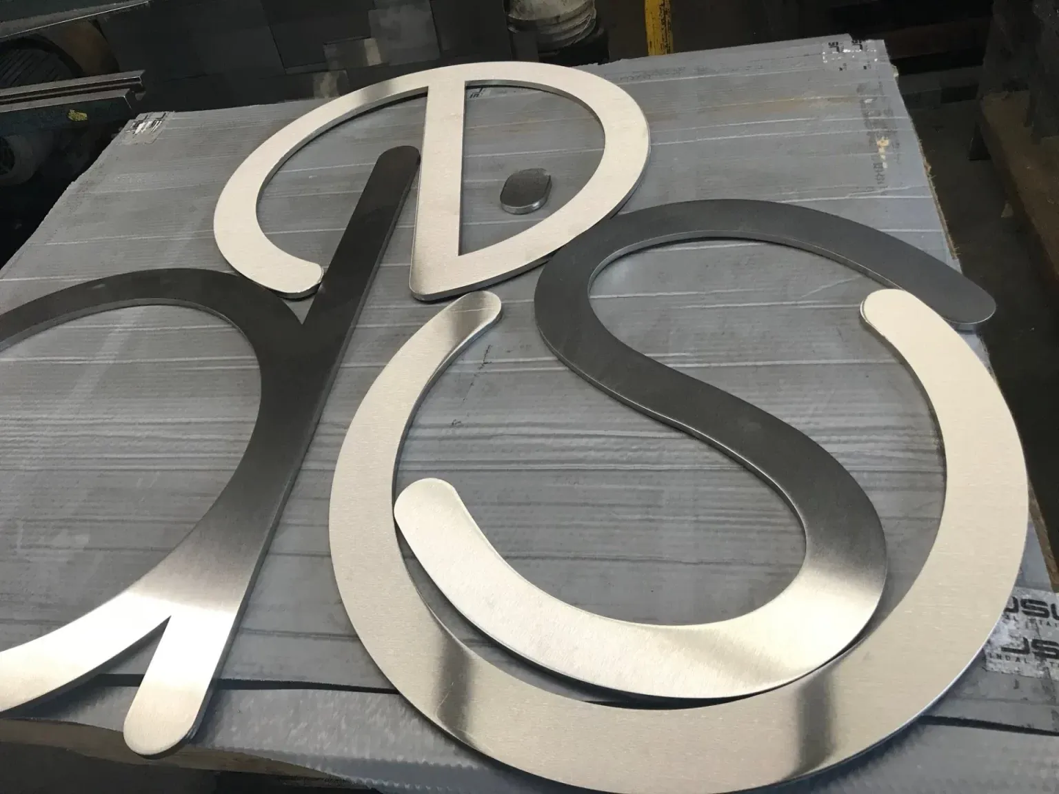 imgi_52_34-1536x1152